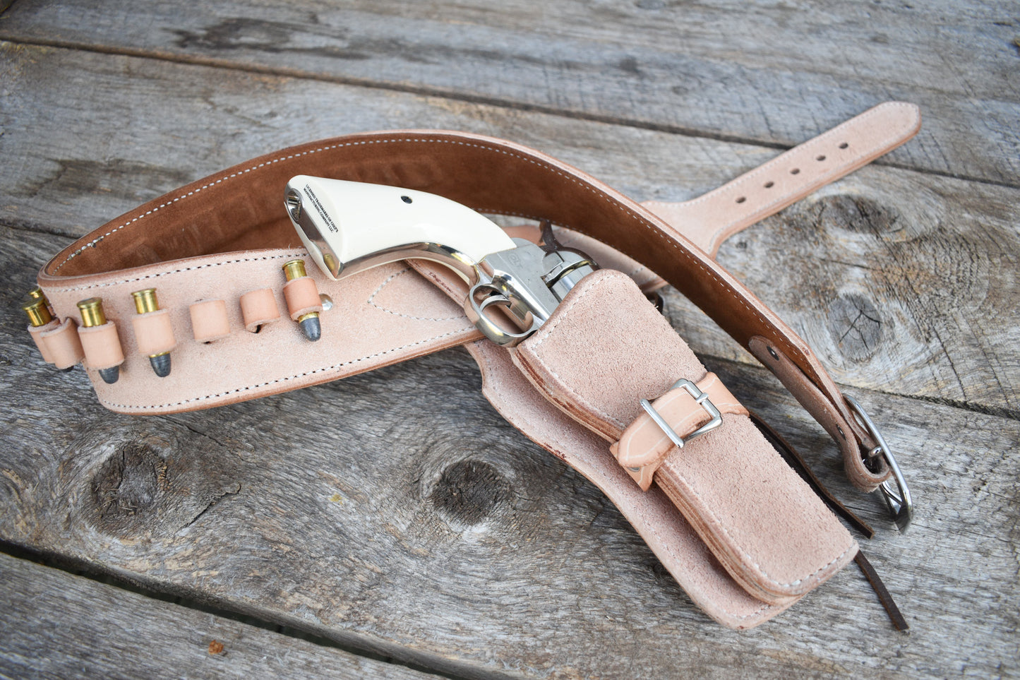 The Masstown Drifter Leather Cartridge Belt, Western Cartridge Belt with single Fast Draw holster, lined