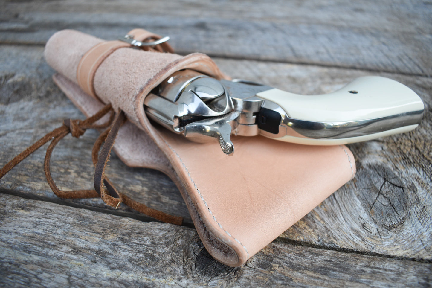 The Masstown Drifter Leather Cartridge Belt, Western Cartridge Belt, with Double Fast Draw holsters